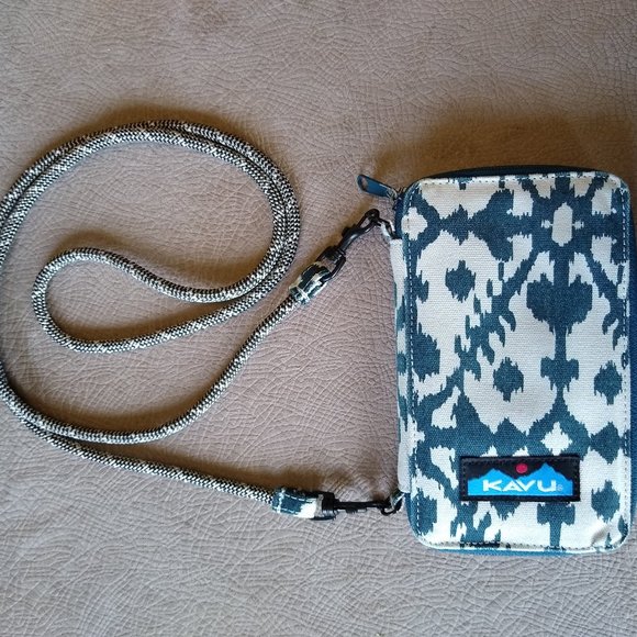 Kavu Handbags - Kavu small cross body wallet